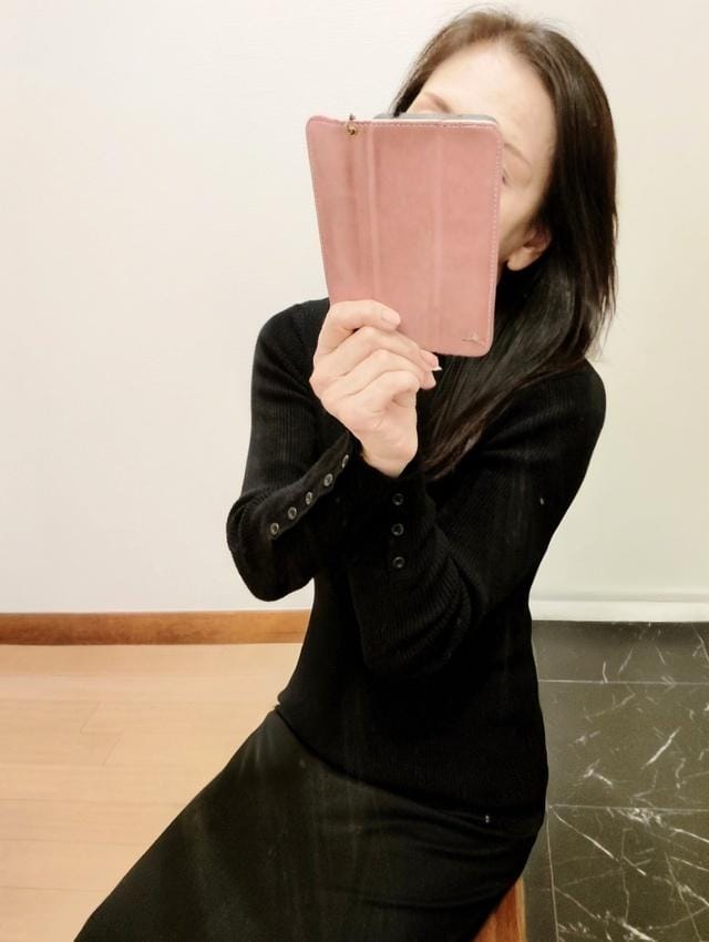 「だぁ〜れだ」11/05(水) 11:05 | 大原れいこの写メ日記