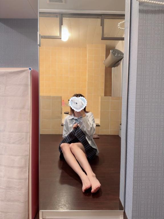 「明日8時からいるよ」11/10(月) 01:02 | みつりの写メ