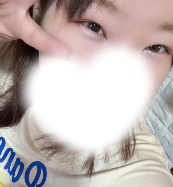 「しゅっ( ^-^)⊃≡❄️」11/10(月) 16:34 | とんとろの写メ