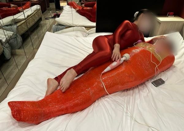 「赤い全タイと」11/14(金) 13:51 | シンディ・カウパーの写メ