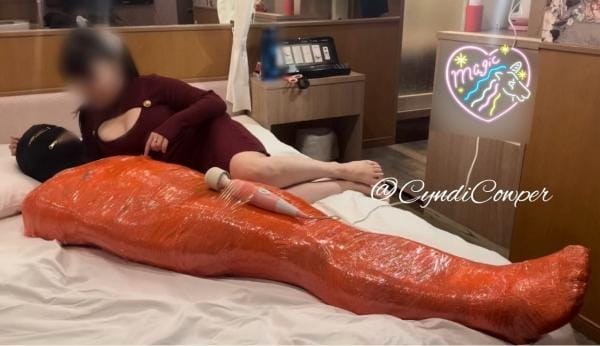 「赤ラップマミーと電マ」11/20(木) 11:41 | シンディ・カウパーの写メ