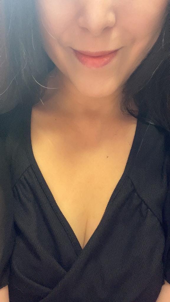 「明日28日(金)も11時〜17時で出勤です」11/27(木) 19:26 | 藤崎 きみかの写メ