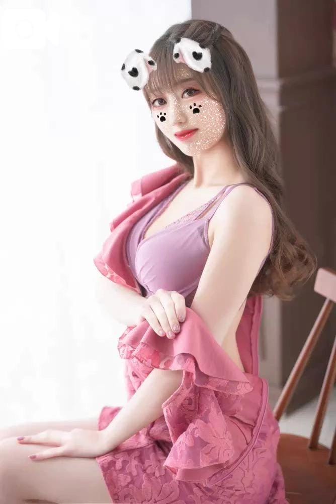 「胸にこっそり|ω・｀)つ」11/27(木) 20:13 | アヤカの写メ