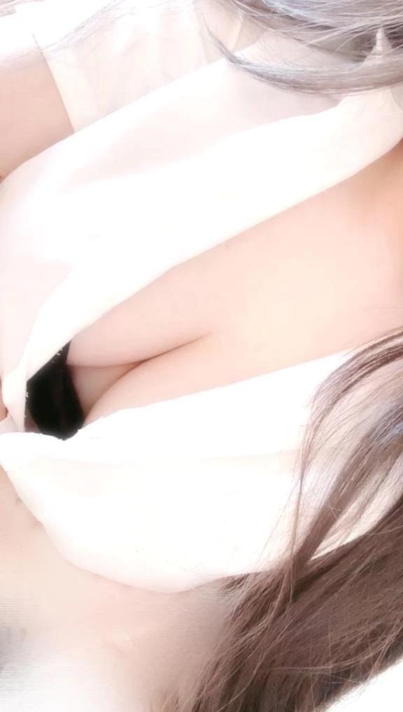 「こんにちわ」12/07(日) 14:03 | ななの写メ