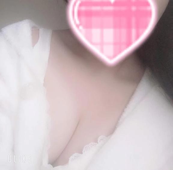 「待ってます︎︎」12/07(日) 19:25 | くるみの写メ