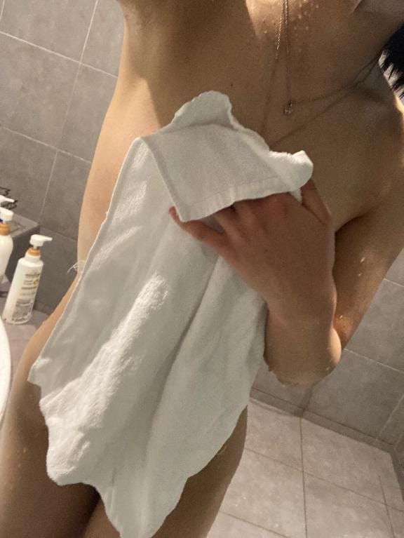 桃李-MOMORI-「ちらり」12/09(火) 13:42 | 桃李-MOMORI-の写メ