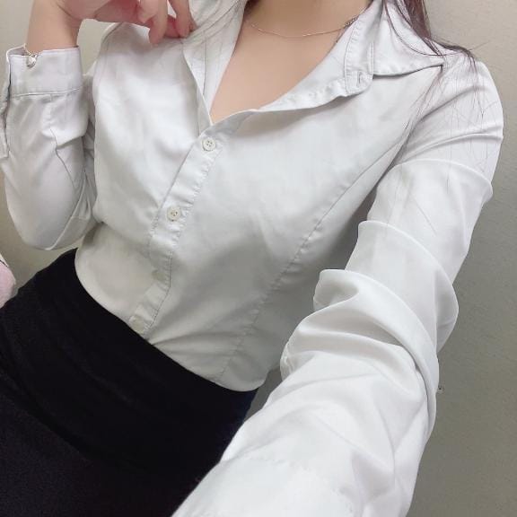 「短めですが」12/13(土) 10:02 | 森川めいの写メ