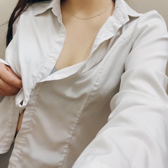 「ちらっ」12/18(木) 11:03 | 森川めいの写メ