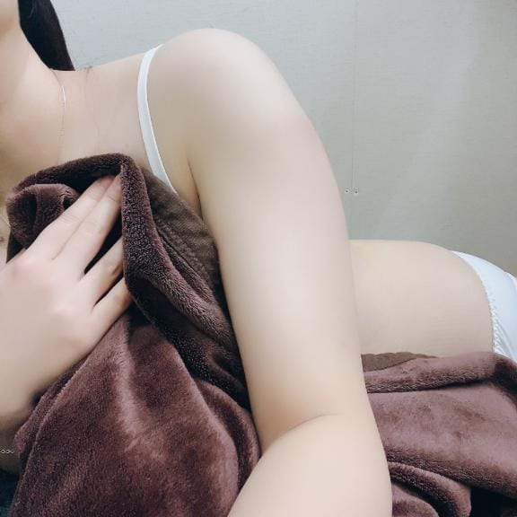 「」12/19(金) 11:05 | 森川めいの写メ