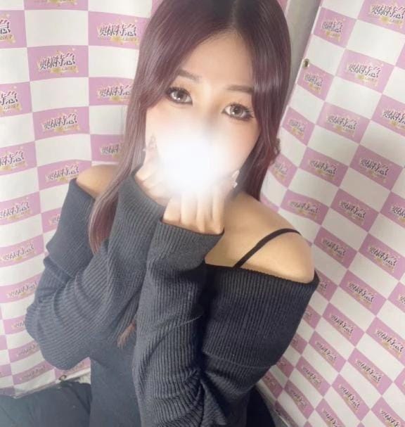 「しゅっきん♡♡」01/26(月) 20:19 | はなの写メ