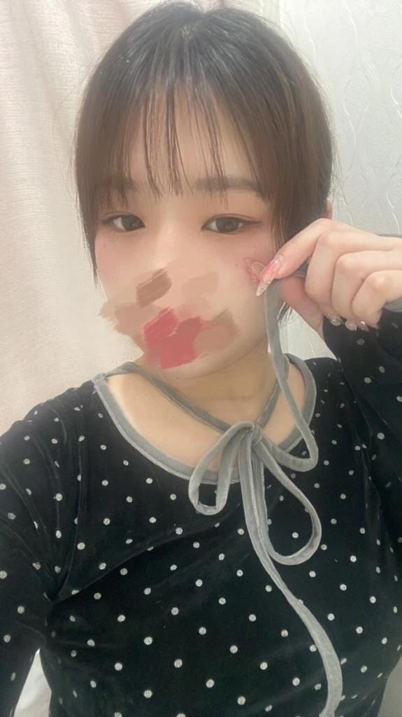 「出勤してます♡この服すき」02/05(木) 12:24 | ハートの写メ