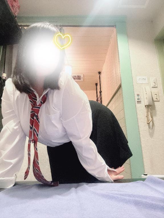 「シャツの下は」02/06(金) 19:57 | いのりの写メ