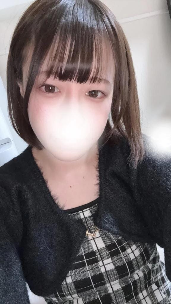 「4時まで❣️」02/06(金) 23:40 | うる（動画撮影OＫ）の写メ