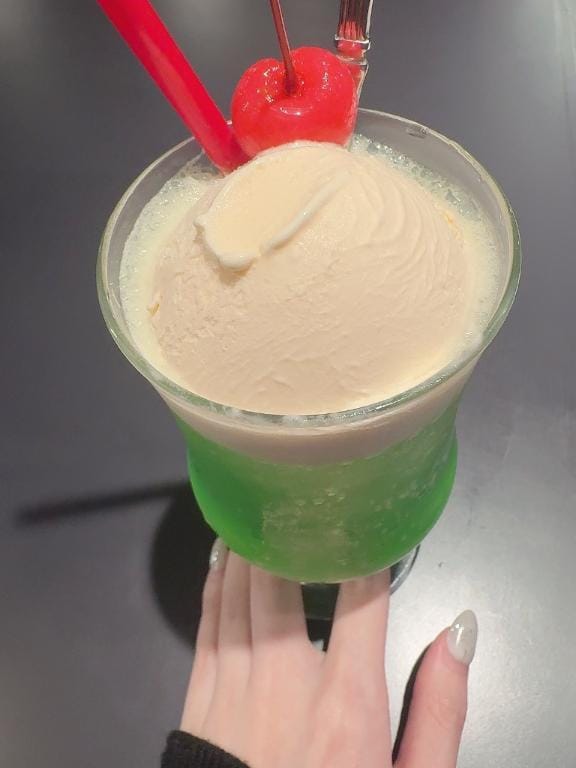 「ゆったりな」02/09(月) 02:36 | しょうか★岡田紗佳似の巨乳JDの写メ