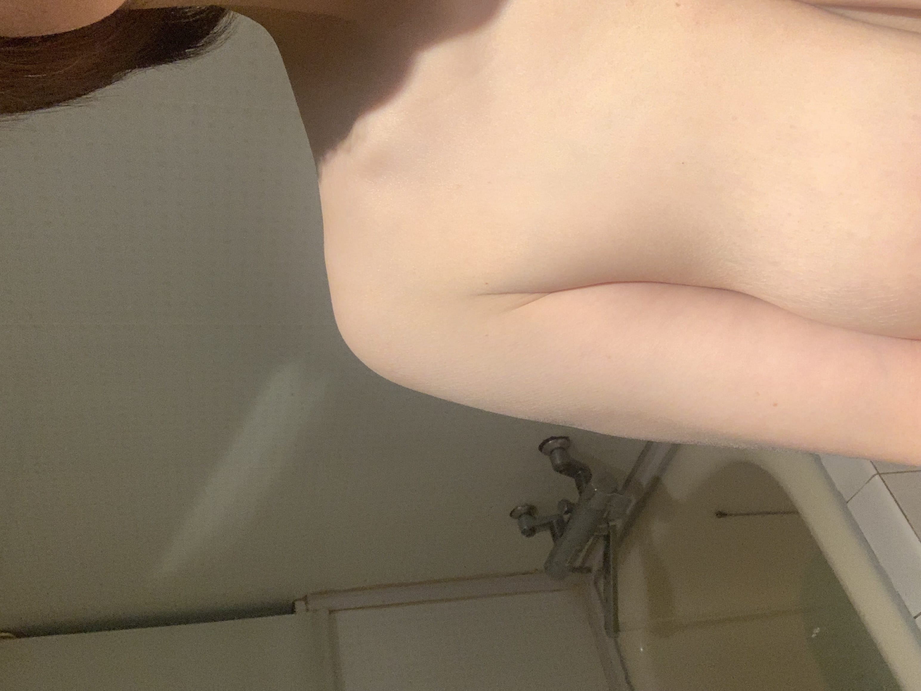 あき「毎日寒い〜」02/10(火) 09:39 | あきの写メ