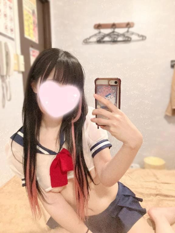 「登校‎^--^」02/11(水) 08:48 | 綾波 るるの写メ