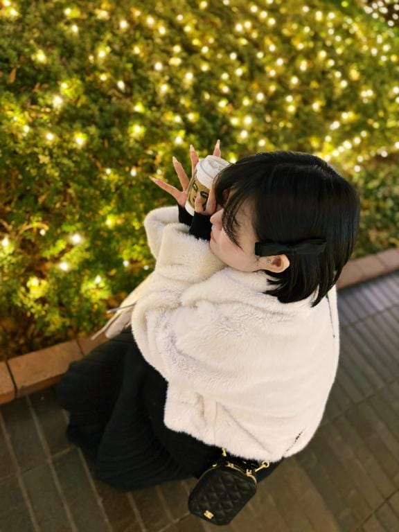 「出勤します◜.  ̫.◝❣️」02/12(木) 12:01 | 浦野あんりの写メ