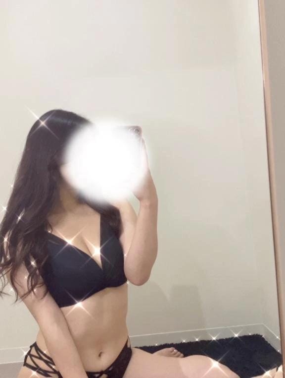 「お誘い待ち︎」02/13(金) 16:25 | 美咲さなの写メ