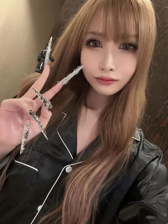 「明日は最短19:00〜♡」02/15(日) 01:54 | CHIAKIの写メ日記