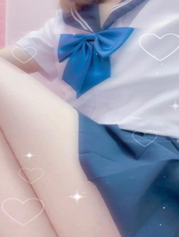 「登校してるよ」03/07(土) 16:17 | るなの写メ