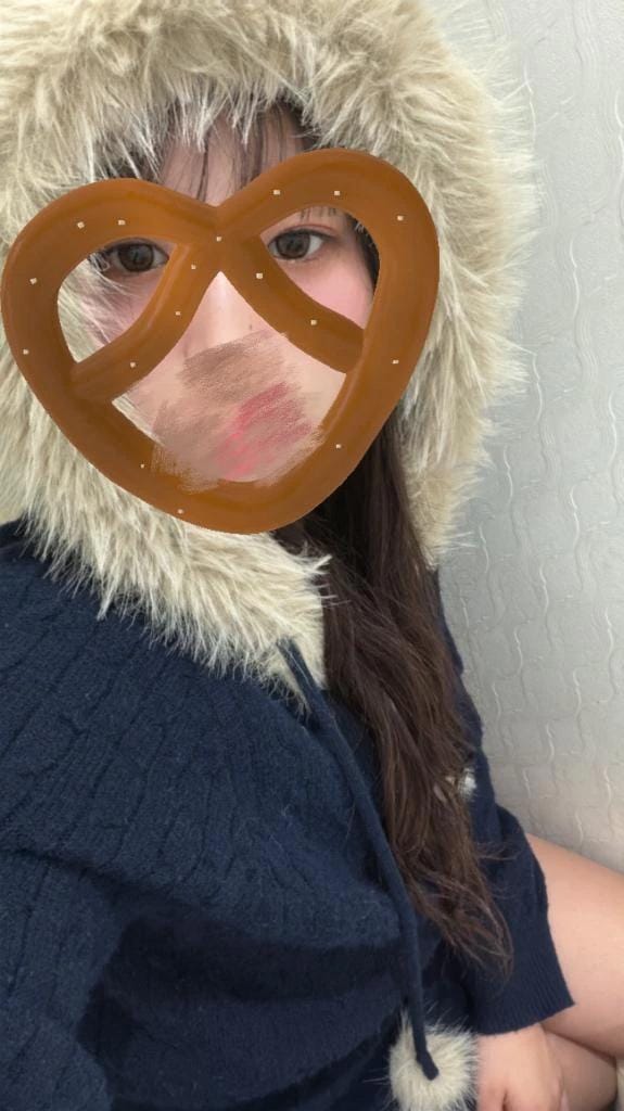 「出勤してます✨」03/11(水) 13:09 | ハートの写メ