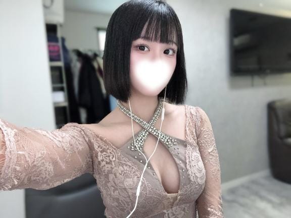 「出勤♡」03/13(金) 16:41 | 花咲　あむの写メ