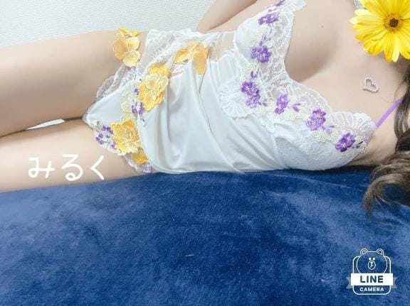 「癒させて」03/13(金) 18:13 | 苺みるく/爆乳の写メ日記