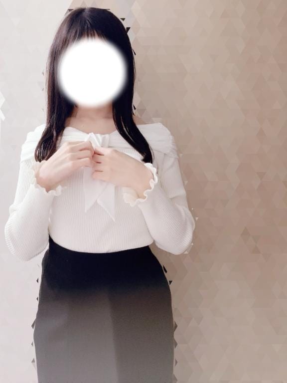 かのん「新人期間最後の日です」03/14(土) 10:31 | かのんの写メ