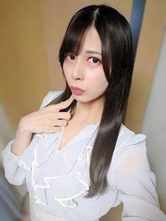 小鳥遊ゆき「待ってるお(⁠◔⁠‿⁠◔⁠)」04/03(金) 18:51 | 小鳥遊ゆきの写メ