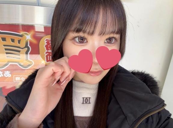 「居ます♡」04/06(月) 15:36 | あや★高身長×王道清楚モデル★の写メ