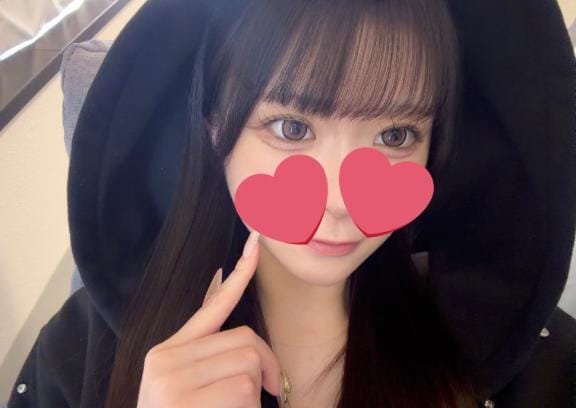 「居ます♡」04/09(木) 17:03 | あや★高身長×王道清楚モデル★の写メ