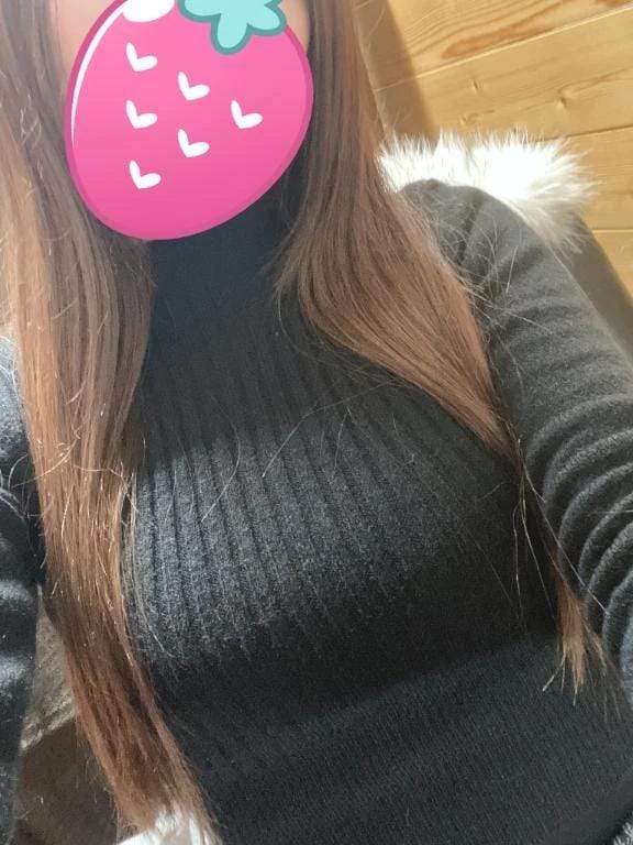 「出勤しました✨️」04/14(火) 17:02 | えみりの写メ日記