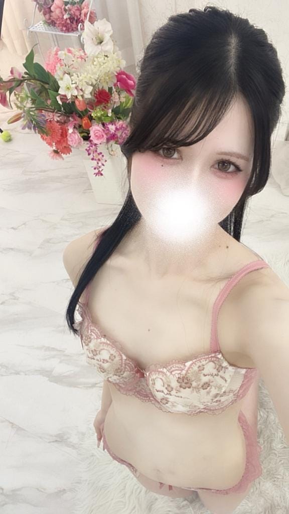 えみり「出勤予告」04/14(火) 21:03 | えみりの写メ