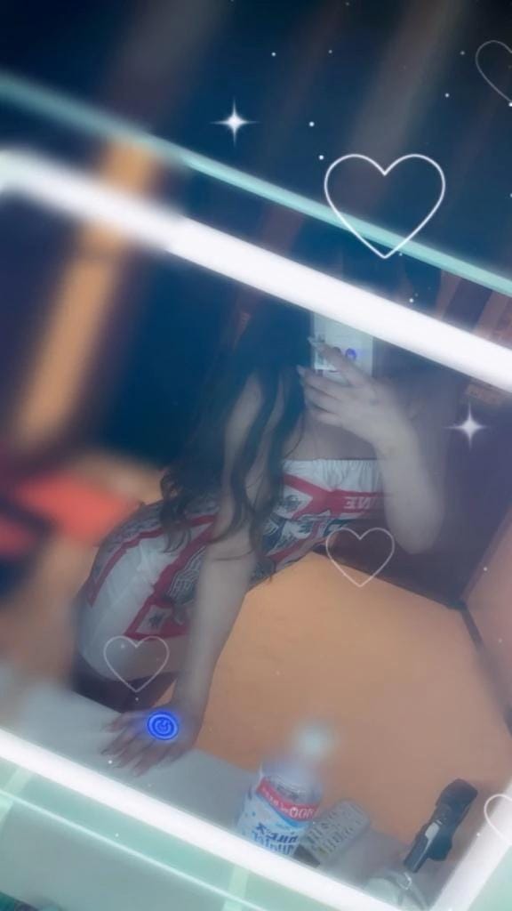「どっちが好き？♡」04/18(土) 02:54 | ナオの写メ