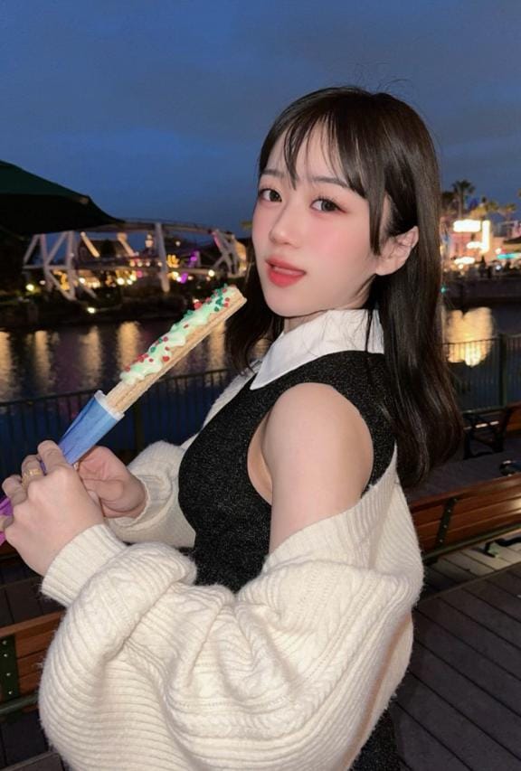 りら「盛れすぎ❣️」04/20(月) 21:18 | りらの写メ