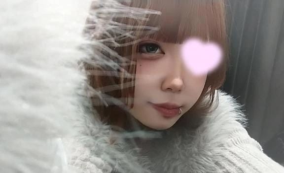 「居るよぉ〜」04/21(火) 18:51 | 天音モナカの写メ