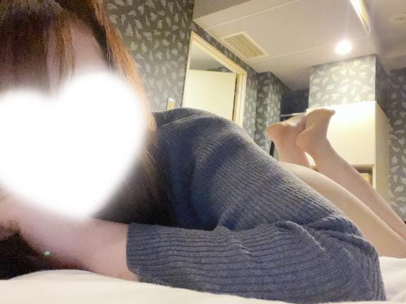 「まったりぎゅーしたい日…♡」04/22(水) 20:39 | つむぎ【照れてる顔がGOの合図】の写メ