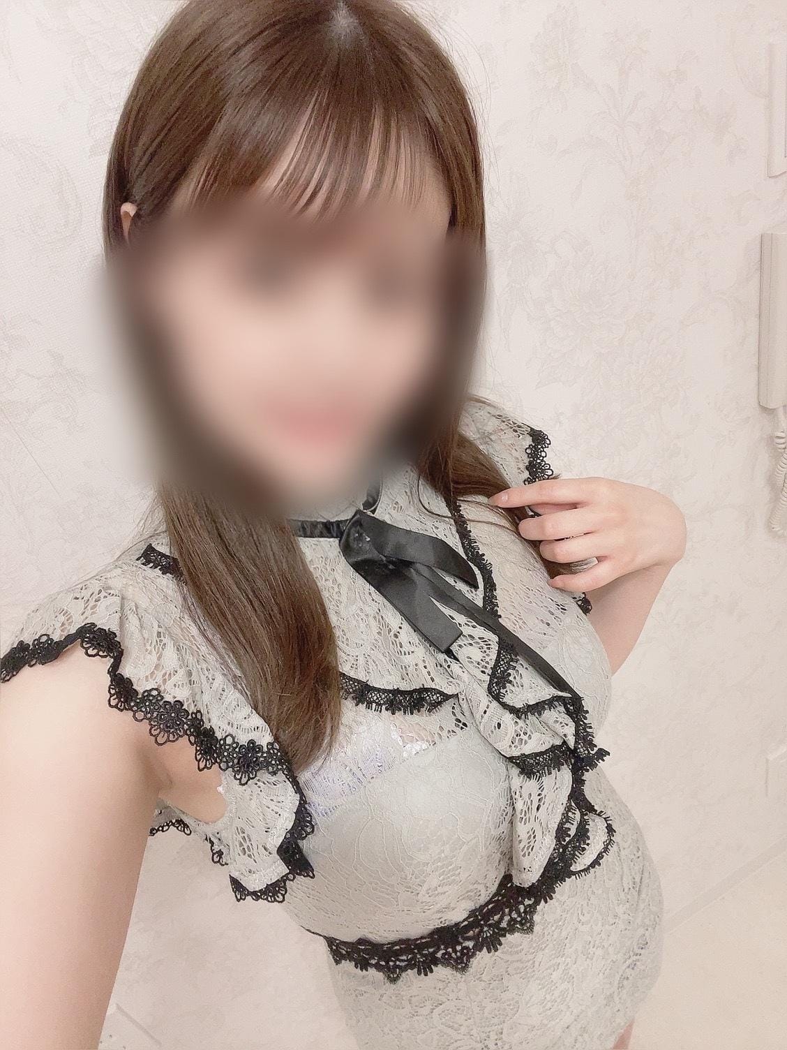あいな