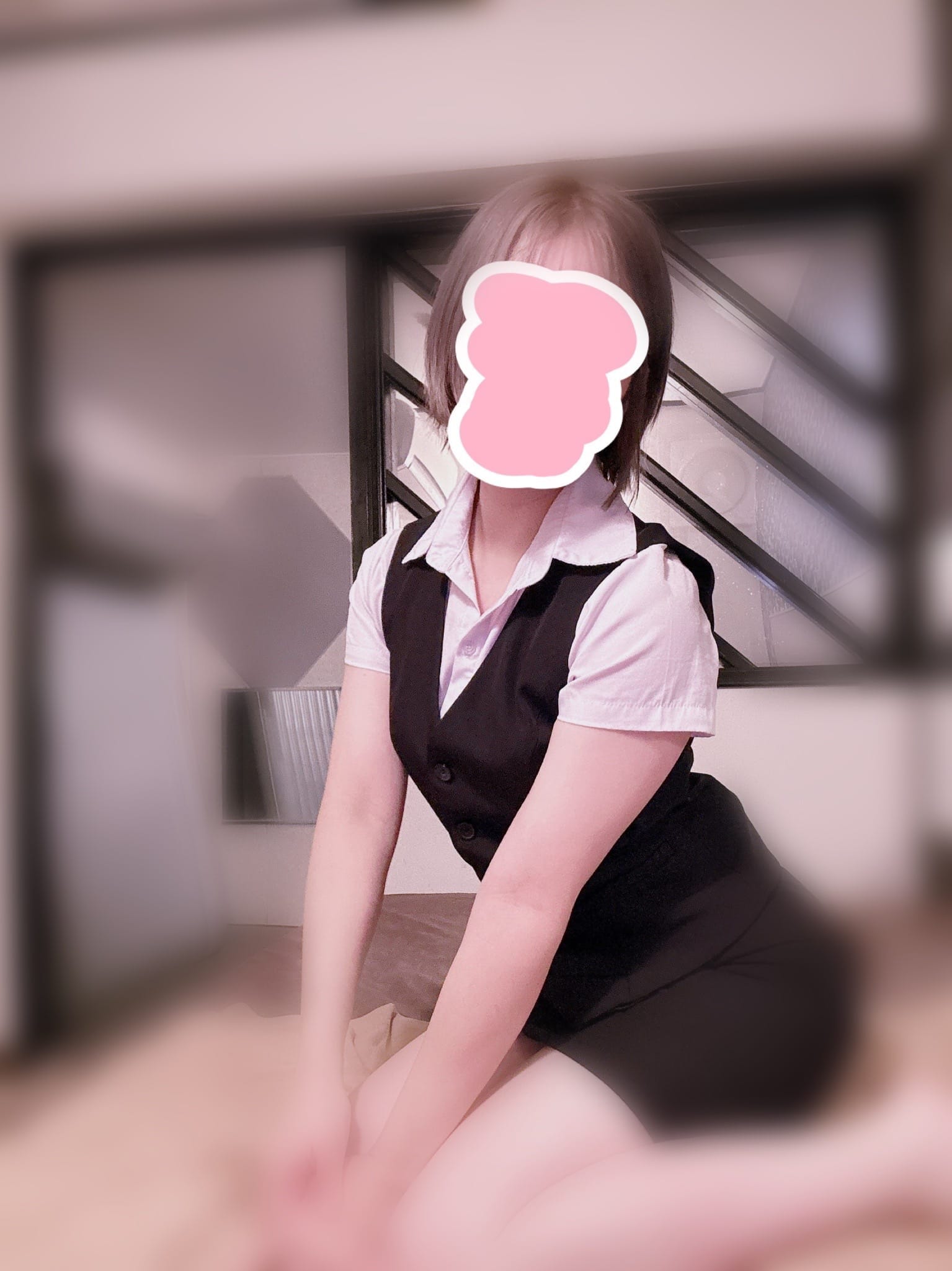 かな「こんにちは^ ^」05/05(火) 12:49 | かなの写メ