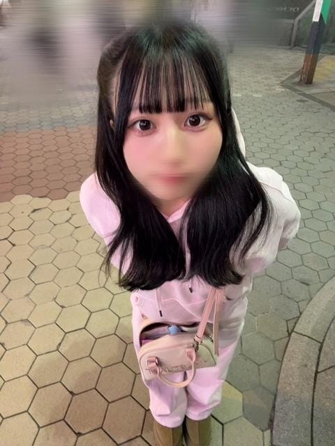 「こんにちわ」05/05(火) 15:09 | 新人かなの☆露滴る敏感なカラダの写メ日記