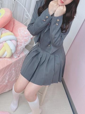 「待ってます♡」05/08(金) 21:59 | みぃやンの写メ