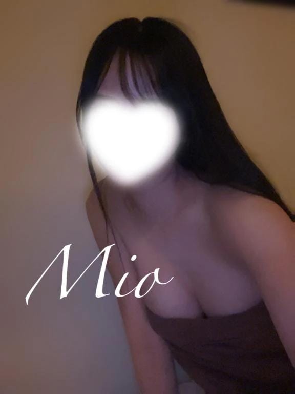 「ねむねむ」05/10(日) 01:50 | みおの写メ日記