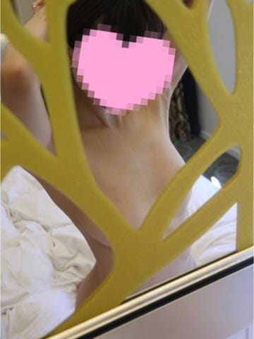 「お誘い待ってます」05/10(日) 14:50 | 板蔵かなの写メ