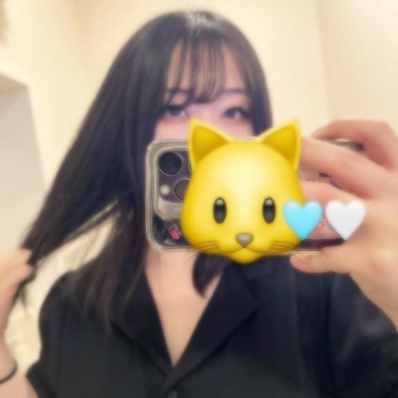「ねむい」05/11(月) 07:11 | りょうの写メ