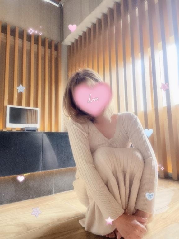「＼( ´･ω･`)┐しゅたっ」05/11(月) 09:06 | なごみの写メ