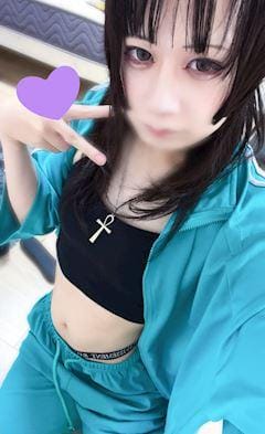 はるか「じめじめ〜☔️」05/21(木) 14:04 | はるかの写メ