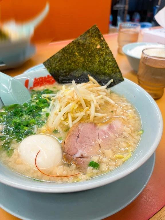「プレミアム塩とんこつのもやしトッピング」06/05(金) 05:51 | なるとの写メ日記