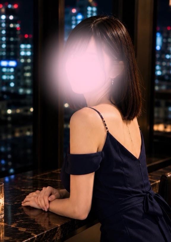 「月が綺麗ですね」06/05(金) 07:30 | 真鍋 柊花の写メ