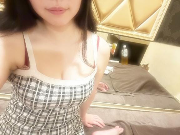 「いる」06/05(金) 22:03 | ひかるの写メ日記
