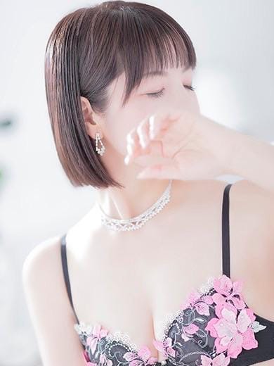 「金曜日会える？？」06/09(火) 12:30 | 綾瀬るな『STANDARD』の写メ
